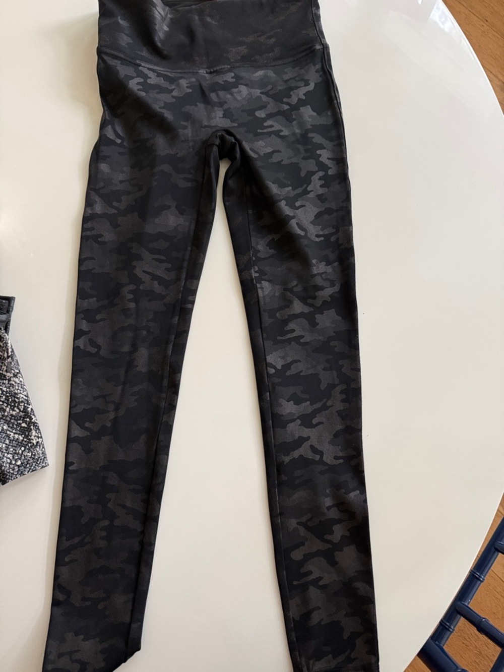 Women’s  Black Camo Leggings